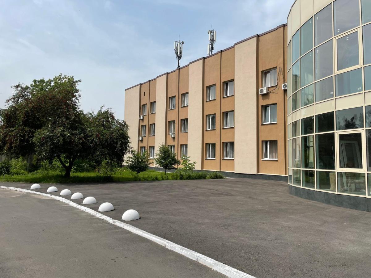 Dinamo Hotel Kharkiv Extérieur photo